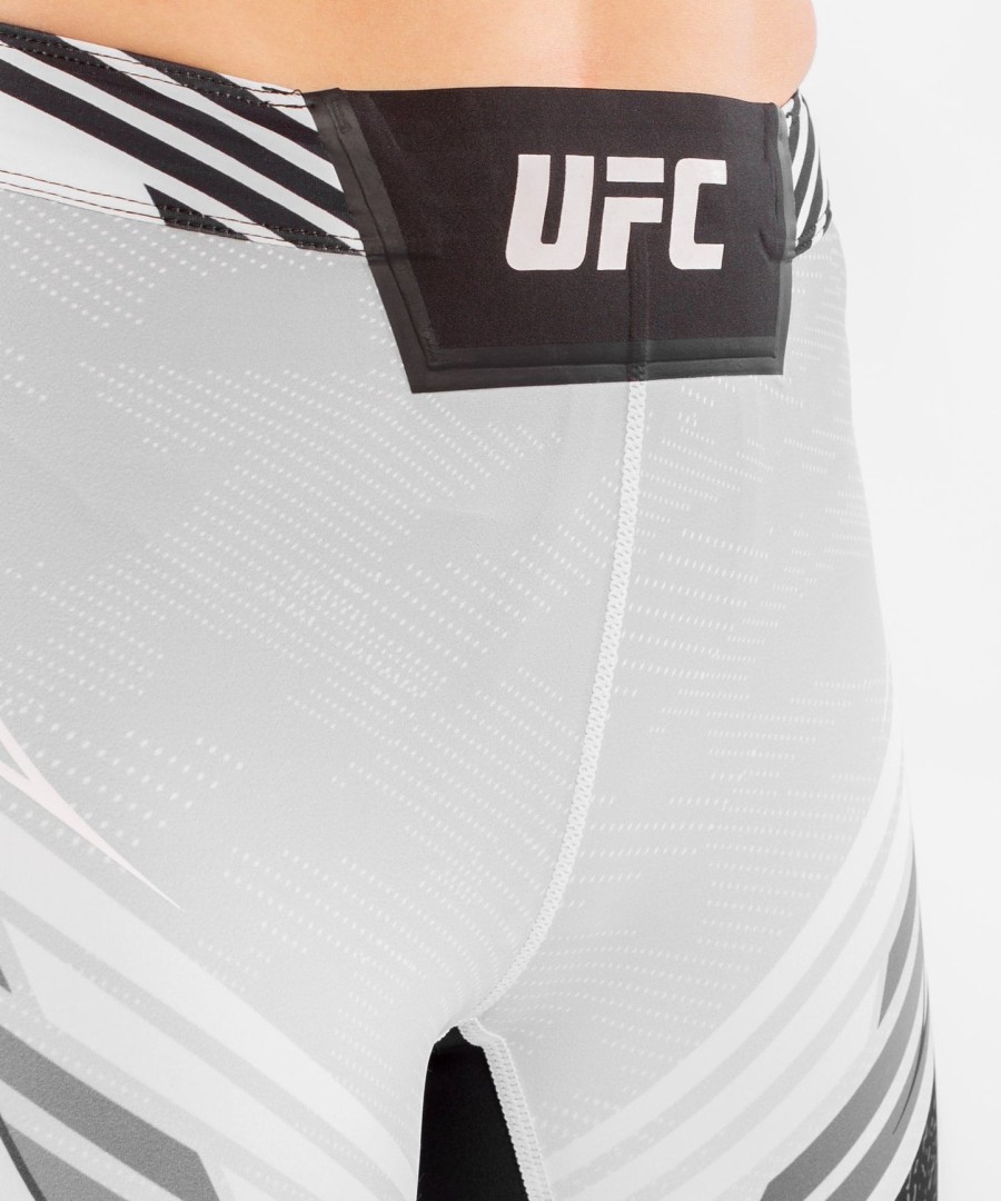 shorts ufc venum authentic fight night vale tudo feminino - corte longo - branco