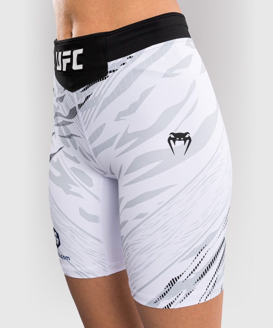 ufc fusion by venum authentic fight night short feminino vale tudo - ajuste longo - branco