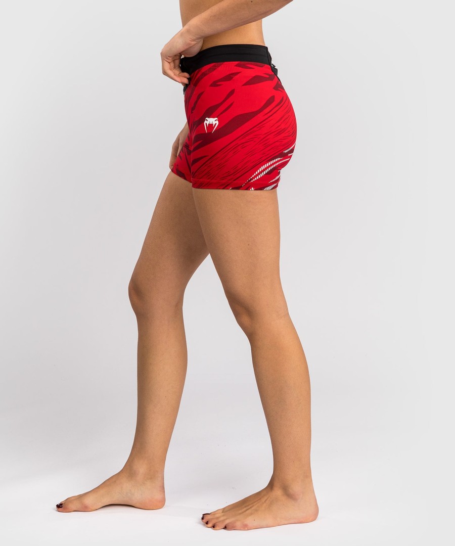 ufc fusion by venum authentic fight night short feminino vale tudo - corte curto - vermelho
