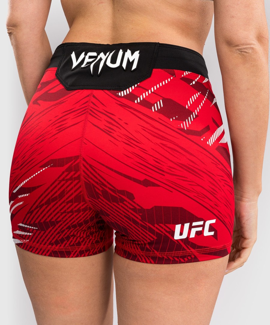 ufc fusion by venum authentic fight night short feminino vale tudo - corte curto - vermelho
