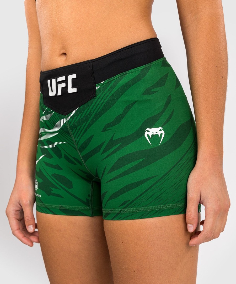 ufc fusion by venum authentic fight night short feminino vale tudo - corte curto - verde