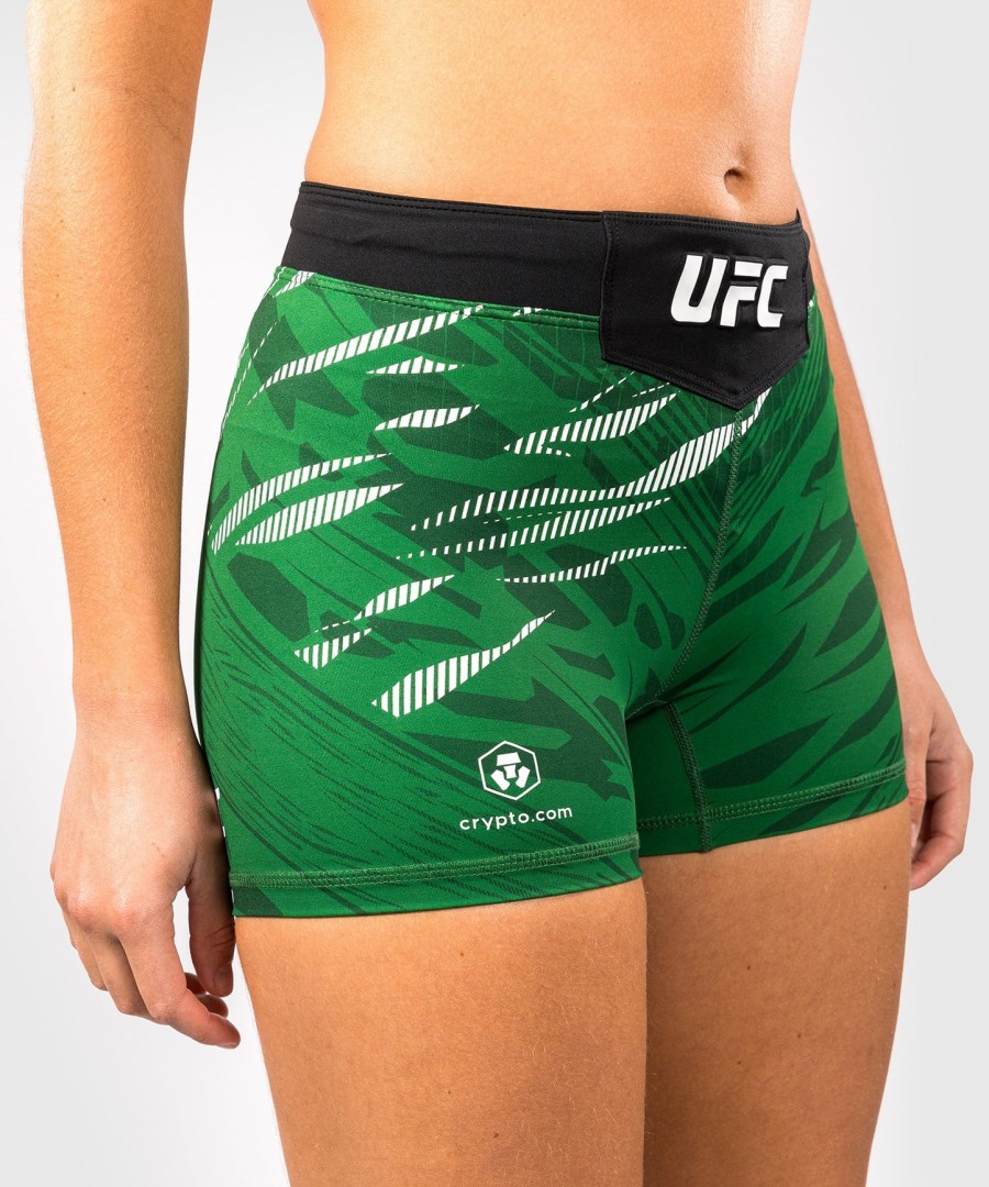 ufc fusion by venum authentic fight night short feminino vale tudo - corte curto - verde