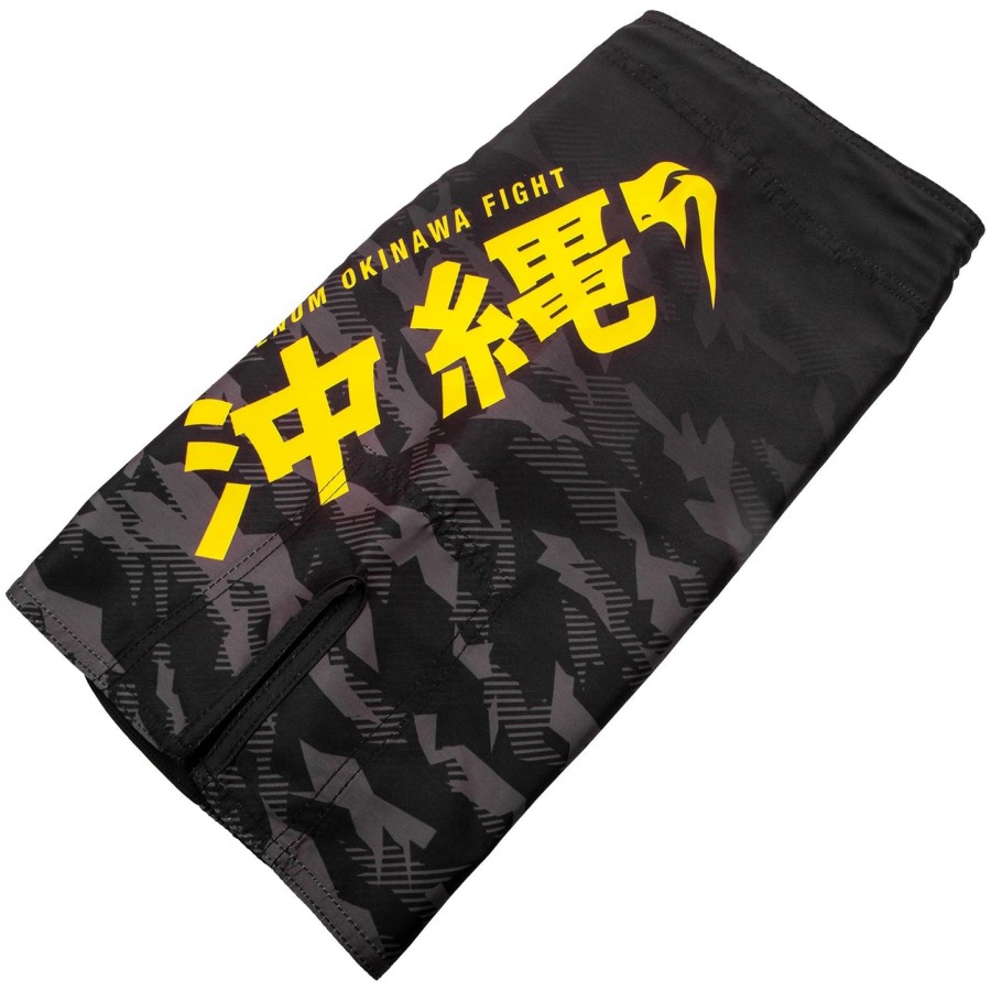 calção de luta infantil venum okinawa 2.0 - pretoamarelo - exclusivo