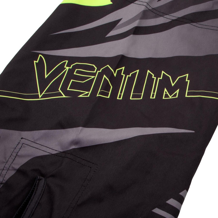 calção de luta venum sharp 3.0 - pretoamarelo neo