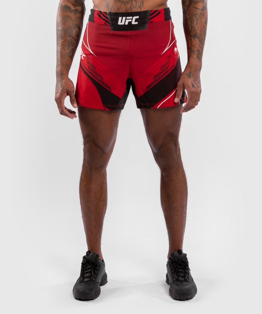 calção masculino ufc venum authentic fight night - corte curto - vermelho