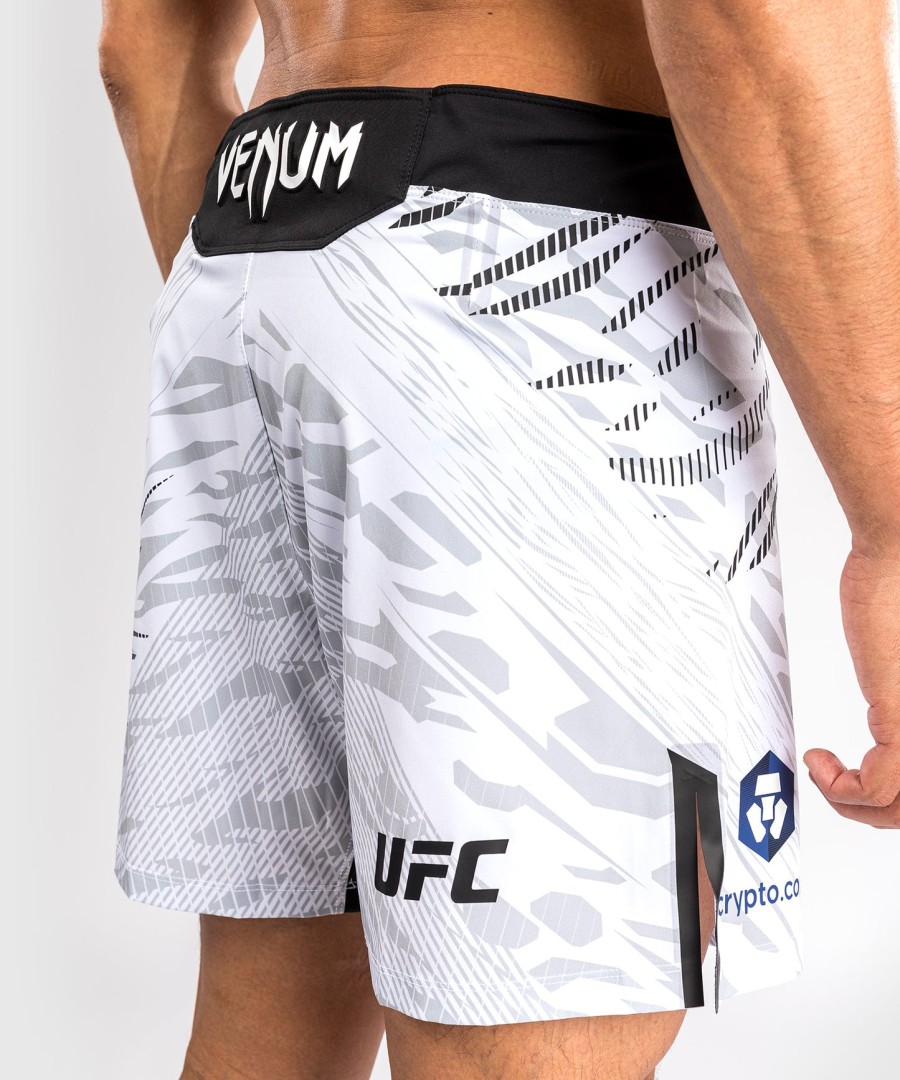 calção de luta masculino autêntico ufc fusion by venum fight night - corte curto - branco