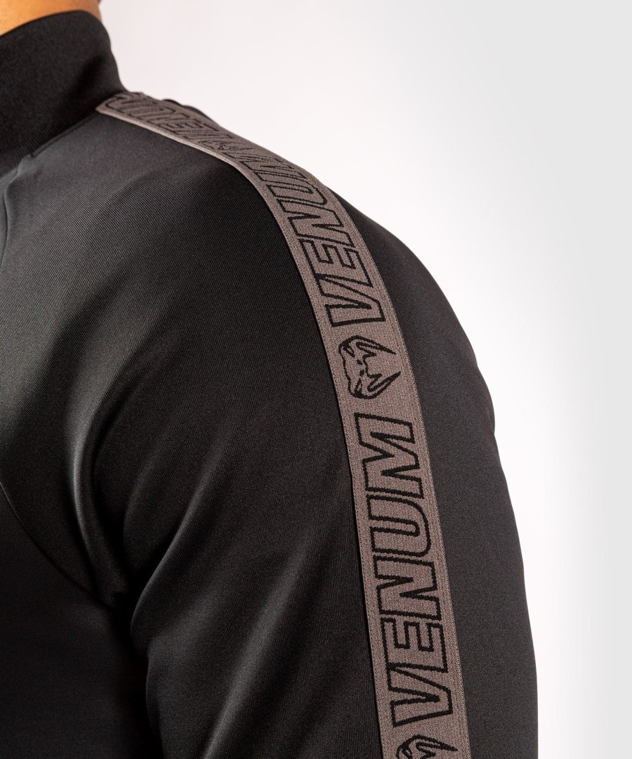 jaqueta esportiva venum club 212 – pretocinza