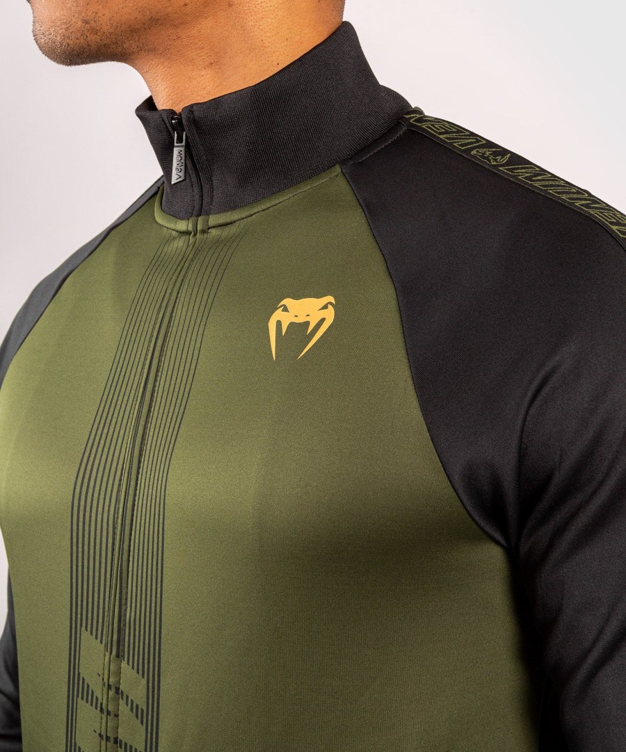jaqueta esportiva venum club 212 – cáquipreta