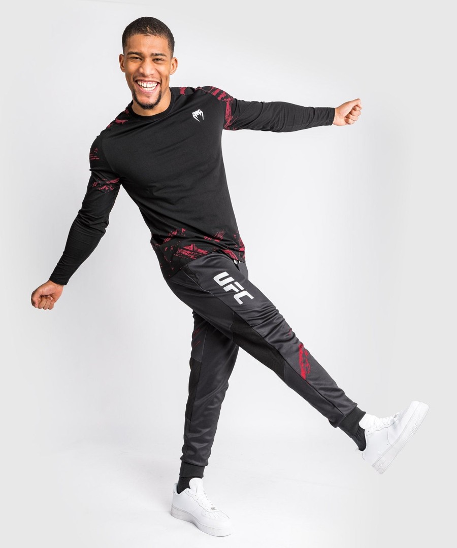 calça de moletom autêntica ufc venum fight week 2.0 - pretavermelha