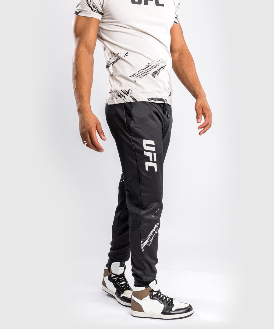 calça de moletom ufc venum authentic fight week 2.0 - pretoareia