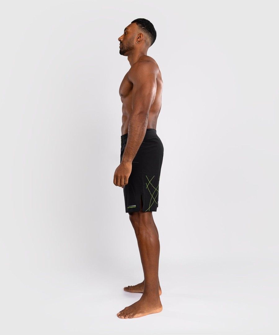 venum training camp 4.0 fight short - pretoverde neon