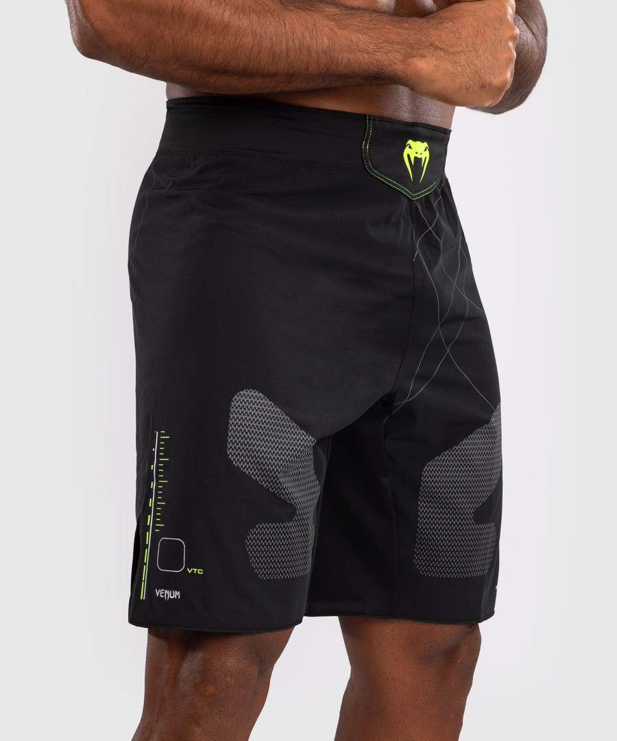 venum training camp 4.0 fight short - pretoverde neon