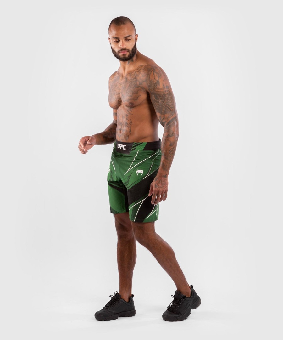 calção ufc venum authentic fight night masculino - comprimento longo - verde