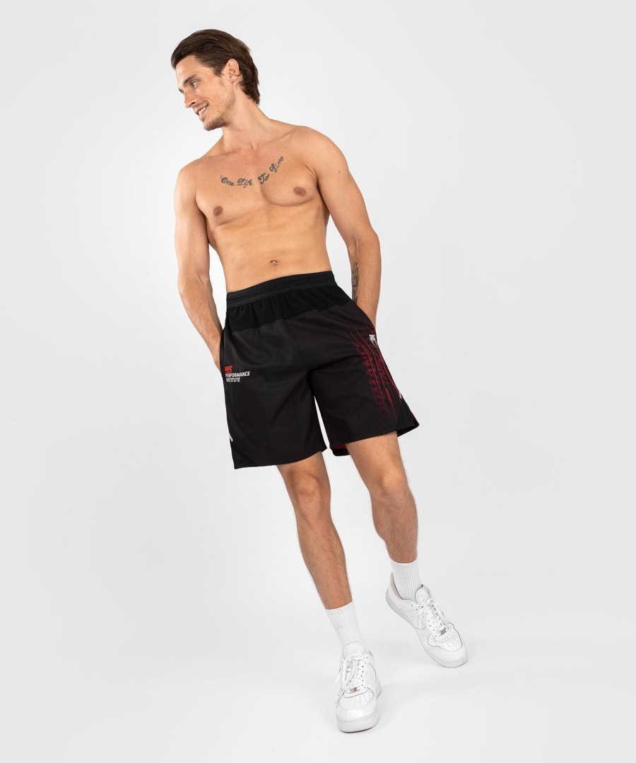 calção de performance masculino ufc venum performance institute 2.0 - pretovermelho