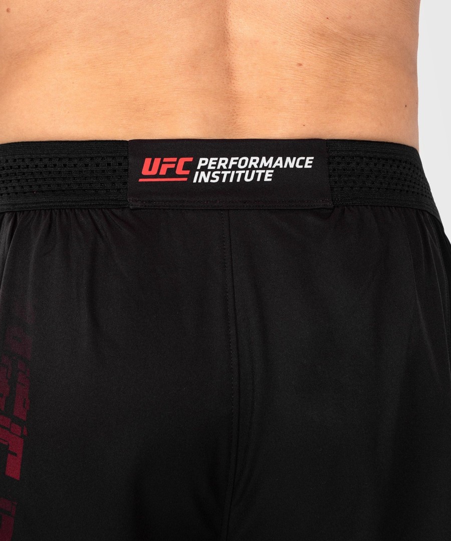 calção de performance masculino ufc venum performance institute 2.0 - pretovermelho
