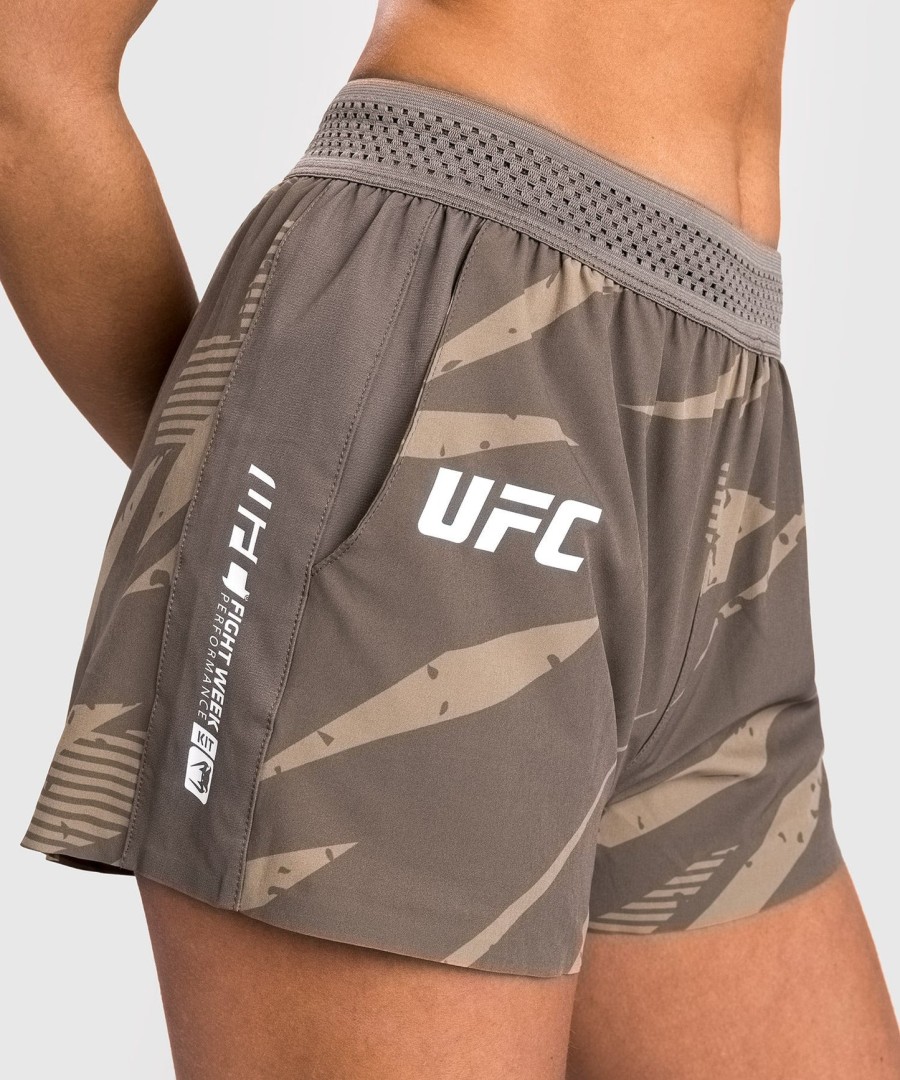 short de performance feminino ufc adrenaline by venum fight week - camuflagem deserto
